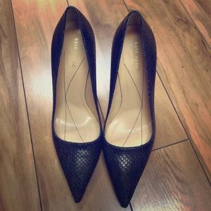 Kate Spade leather grey snake pattern size 9 1/2-b